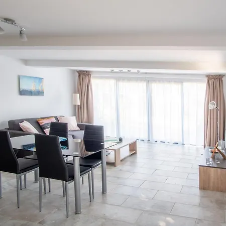 Le Araucaria * Le Tilleul